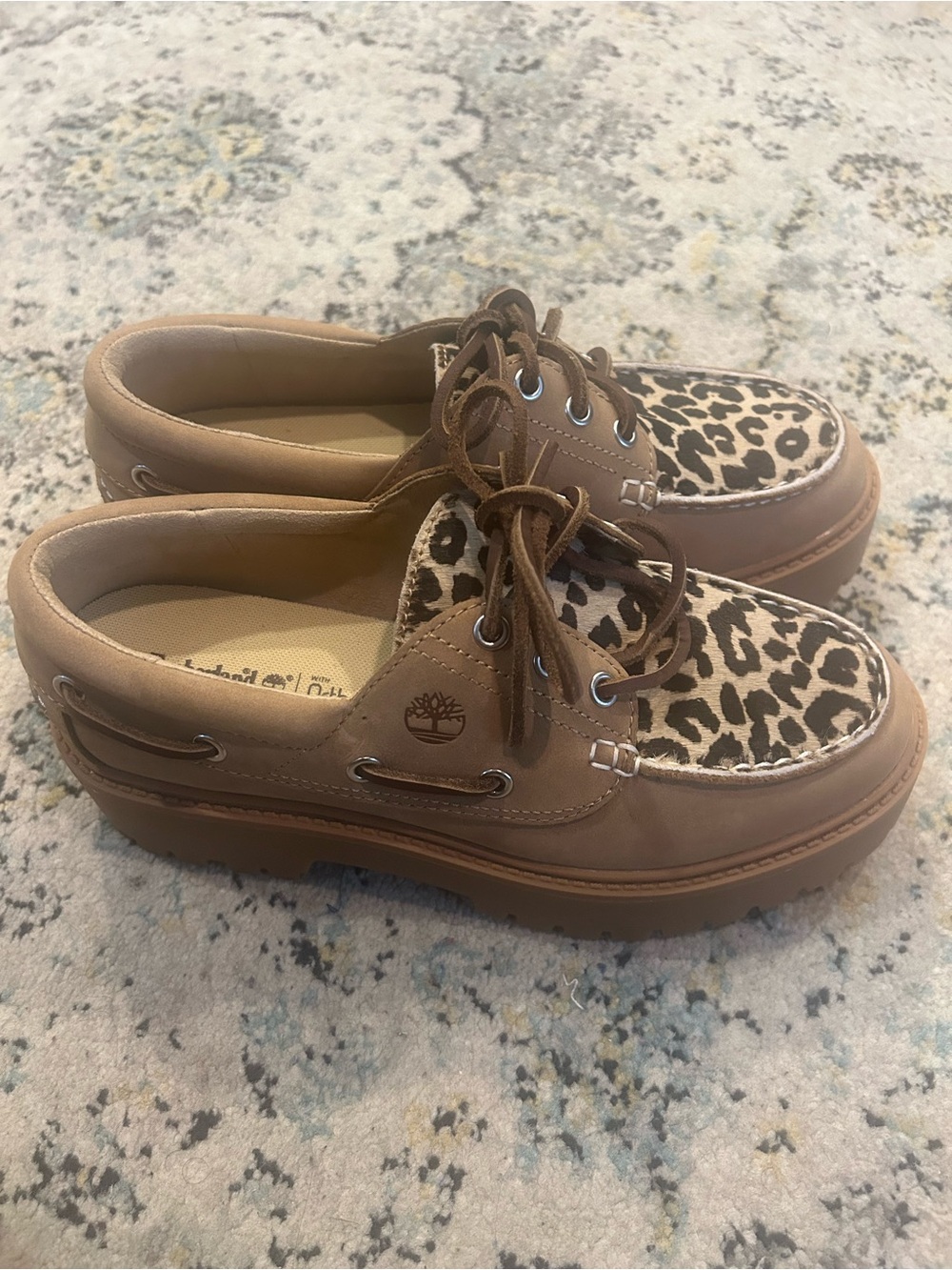 NWOT Timberland Women's Brown Leather Boat Shoes with Leopard Print